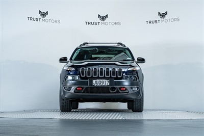 2016 Jeep Cherokee - Thumbnail