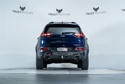 2016 Jeep Cherokee - Thumbnail