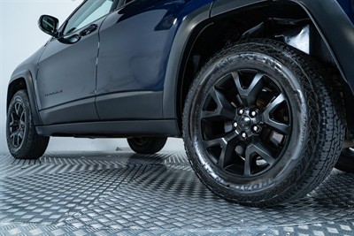 2016 Jeep Cherokee - Thumbnail