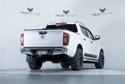 2019 Nissan Navara - Thumbnail