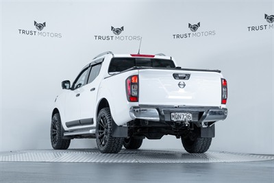 2019 Nissan Navara - Thumbnail