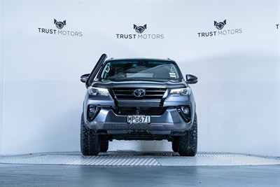 2019 Toyota Fortuner - Thumbnail