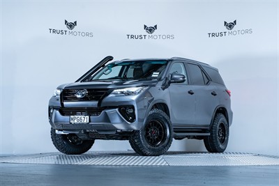 2019 Toyota Fortuner - Thumbnail