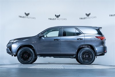 2019 Toyota Fortuner - Thumbnail