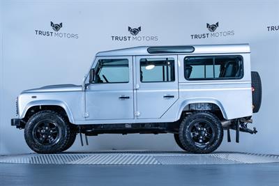 2008 Land Rover Defender - Thumbnail