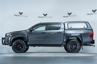 2020 Toyota Hilux - Thumbnail