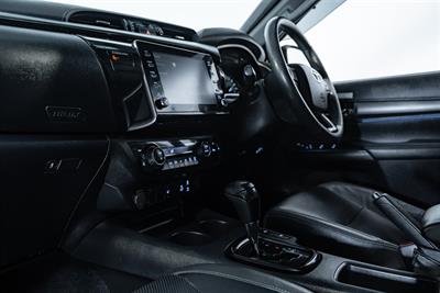 2023 Toyota Hilux - Thumbnail