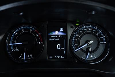 2023 Toyota Hilux - Thumbnail