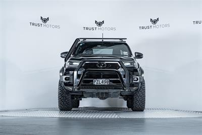 2023 Toyota Hilux - Thumbnail