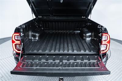 2023 Toyota Hilux - Thumbnail