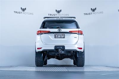 2016 Toyota Fortuner - Thumbnail