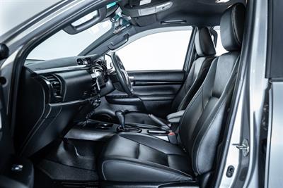 2020 Toyota Hilux - Thumbnail