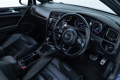 2016 Volkswagen Golf - Thumbnail