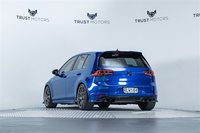 2016 Volkswagen Golf - Thumbnail