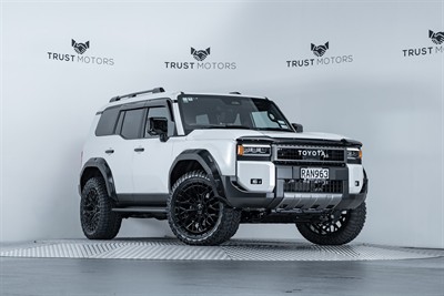 2025 Toyota Landcruiser Prado - Thumbnail