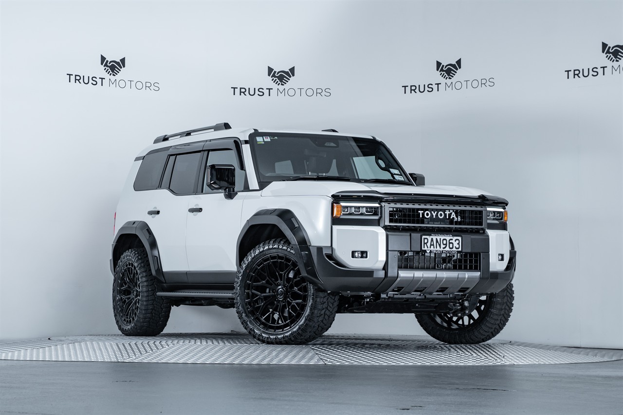 2025 Toyota Landcruiser Prado
