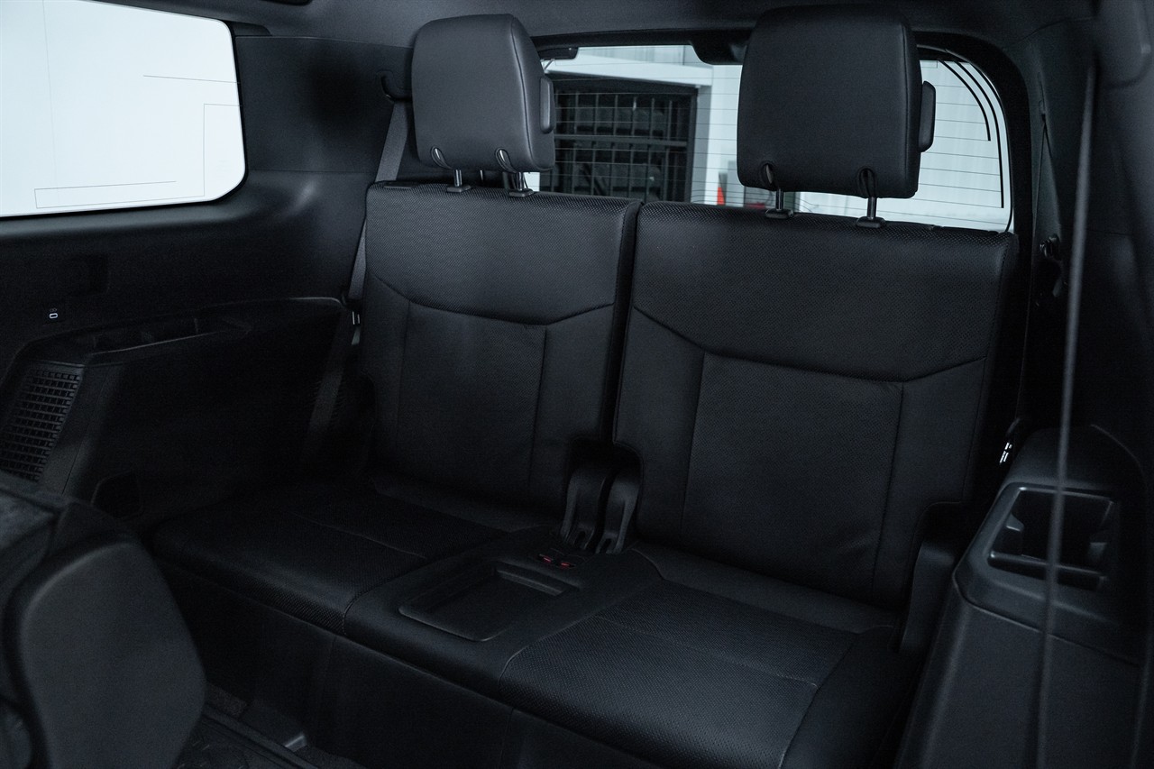 2025 Toyota Landcruiser Prado