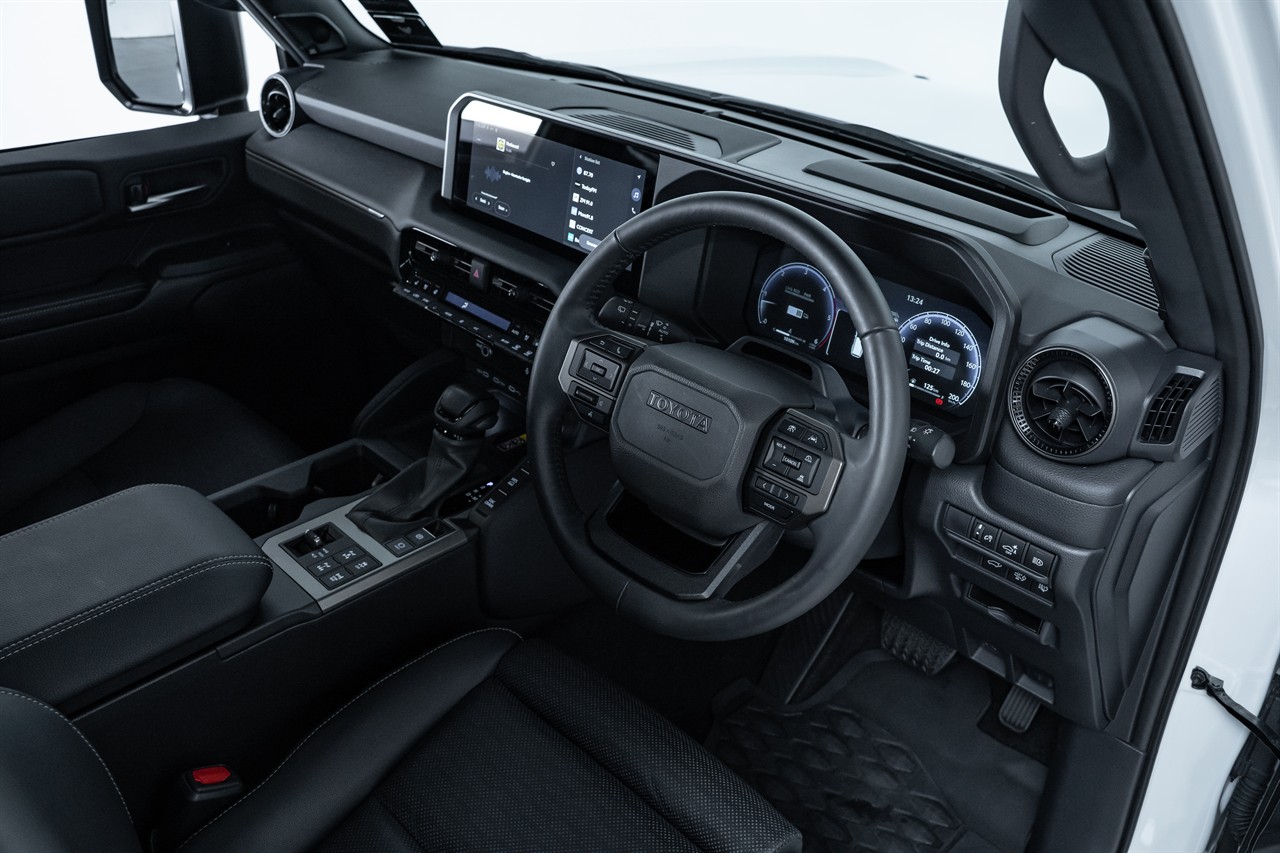 2025 Toyota Landcruiser Prado