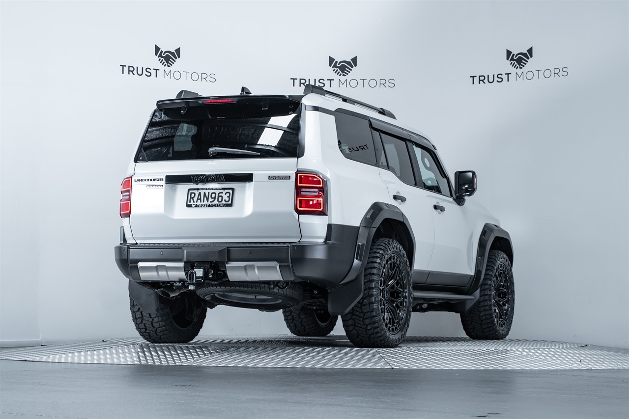 2025 Toyota Landcruiser Prado