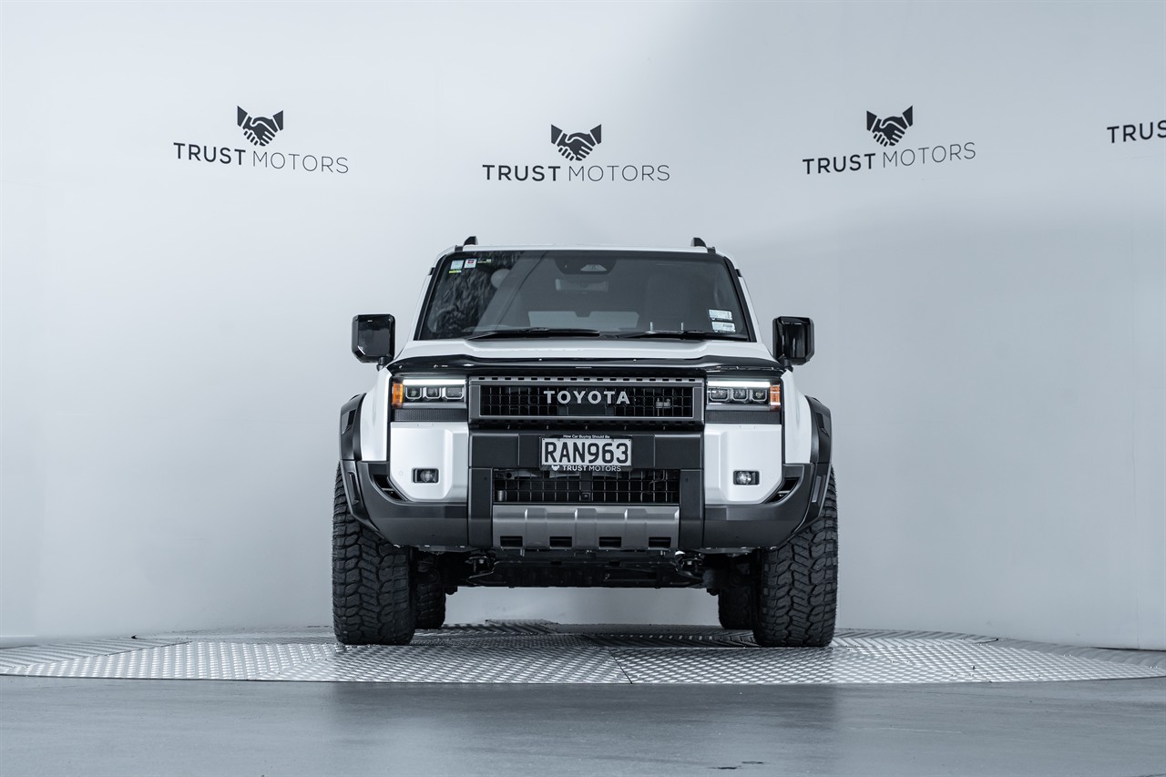 2025 Toyota Landcruiser Prado