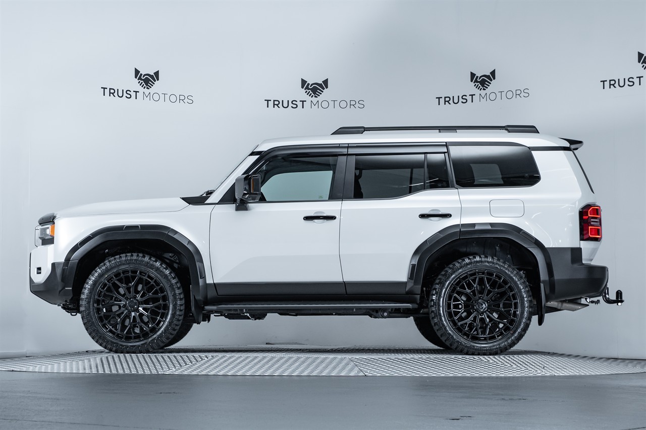 2025 Toyota Landcruiser Prado