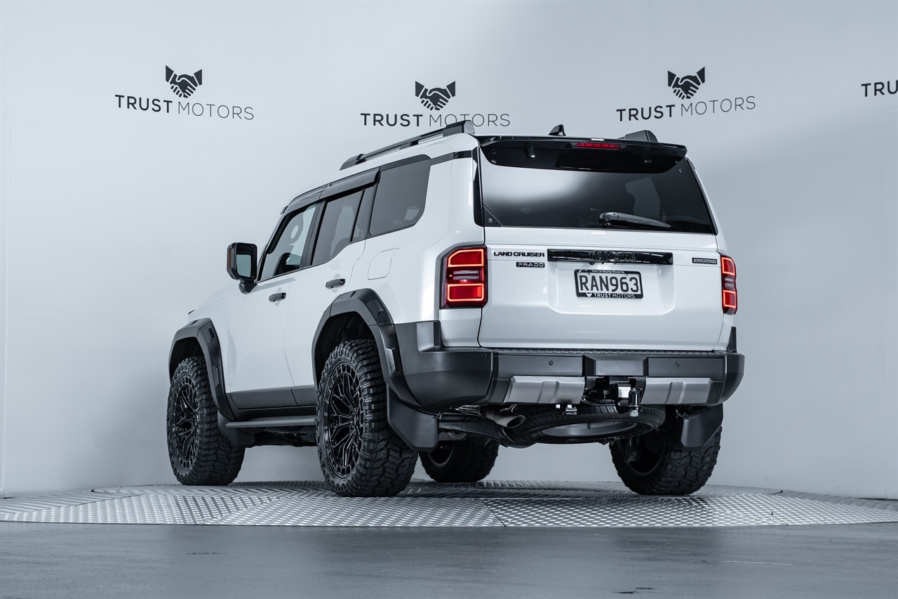 2025 Toyota Landcruiser Prado