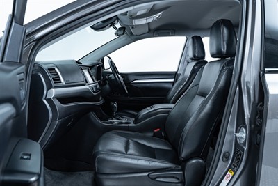 2018 Toyota Highlander - Thumbnail