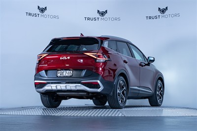 2022 Kia Sportage - Thumbnail