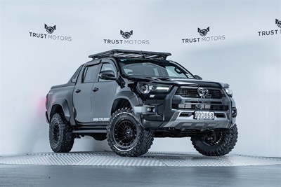 2024 Toyota Hilux - Thumbnail