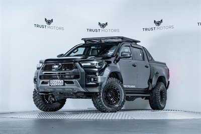 2024 Toyota Hilux - Thumbnail