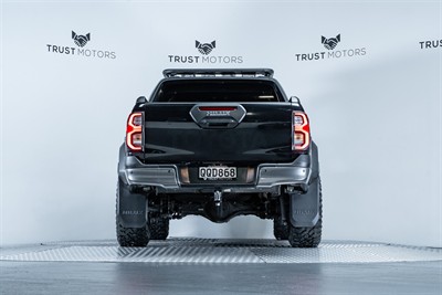 2024 Toyota Hilux - Thumbnail