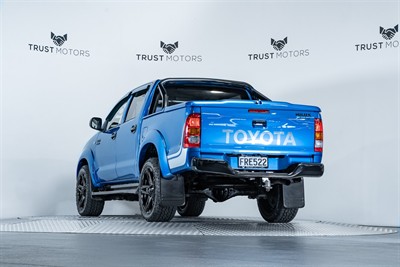 2010 Toyota Hilux - Thumbnail