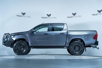 2017 Toyota Hilux - Thumbnail