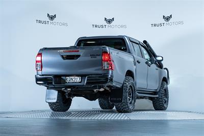 2017 Toyota Hilux - Thumbnail