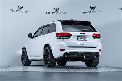 2015 Jeep Grand Cherokee - Thumbnail