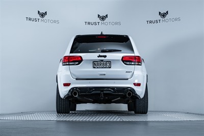 2015 Jeep Grand Cherokee - Thumbnail
