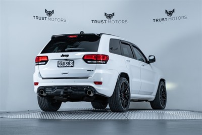 2015 Jeep Grand Cherokee - Thumbnail