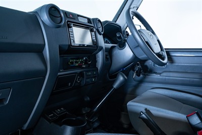 2022 Toyota Landcruiser - Thumbnail
