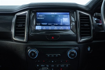 2022 Ford Everest - Thumbnail