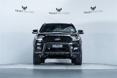 2022 Ford Everest - Thumbnail