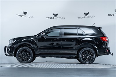2022 Ford Everest - Thumbnail