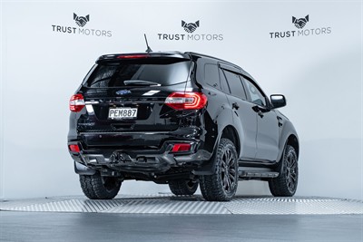 2022 Ford Everest - Thumbnail