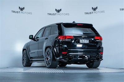 2018 Jeep Grand Cherokee - Thumbnail
