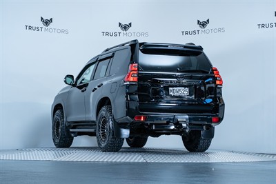 2019 Toyota Landcruiser Prado - Thumbnail
