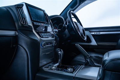 2019 Toyota Landcruiser - Thumbnail
