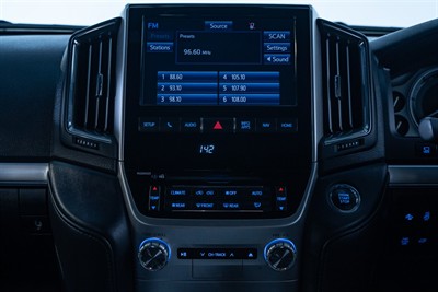 2019 Toyota Landcruiser - Thumbnail