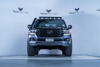2019 Toyota Landcruiser - Thumbnail
