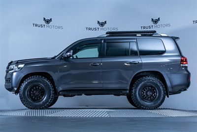 2019 Toyota Landcruiser - Thumbnail