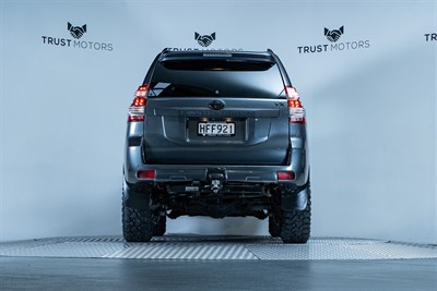 2014 Toyota Landcruiser Prado - Thumbnail
