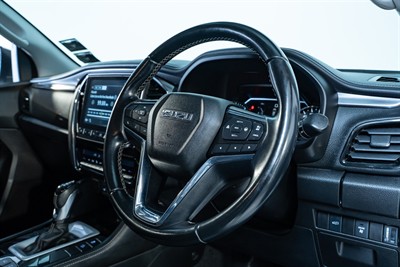 2022 Isuzu MU-X - Thumbnail